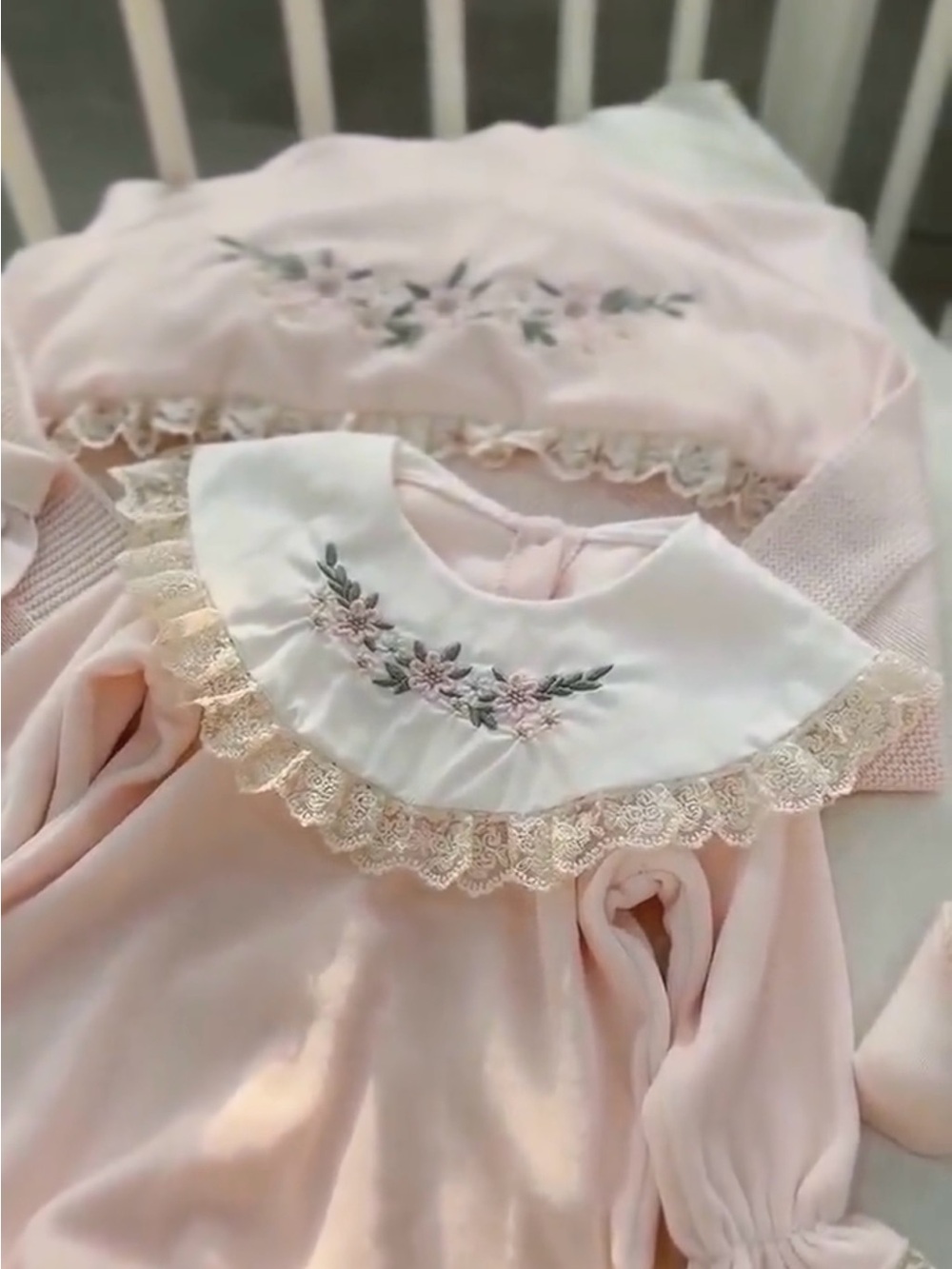 Baby Girl Cotton Velvet Blanket & Knitted Set – Pink Floral Embroidered Layette